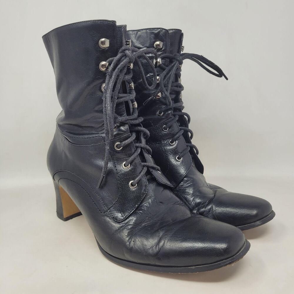 Beacon Boots 8.5 Black Leather Lace Up Ankle Booties Grannycore Witchy Victorian